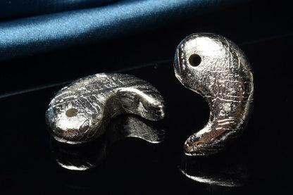 ALTAI MAGATAMA｜アルタイ鉄隕石 勾玉